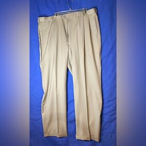 Classic Men's Khaki Chinos